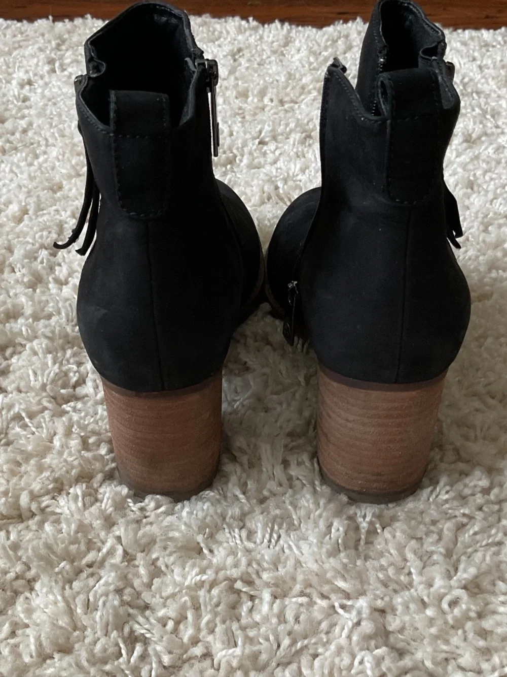 🐣Blondo Nina Whipstitch Waterproof Black Suede Bootie - size 8 - Picture 3 of 8